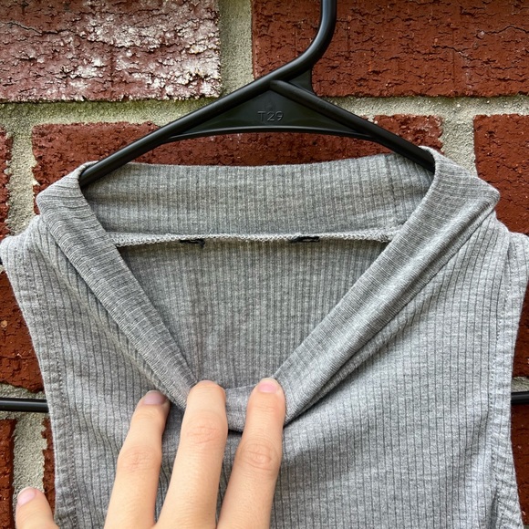 Cropped grey tee - Picture 2 of 2